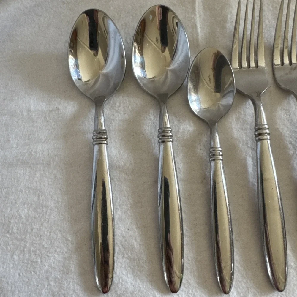 Hampton Silversmiths HSV74 3 Bands 8 Pieces forks, spoons Flatware Silverware